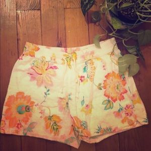 Cute kid Shorts. With flower patterns